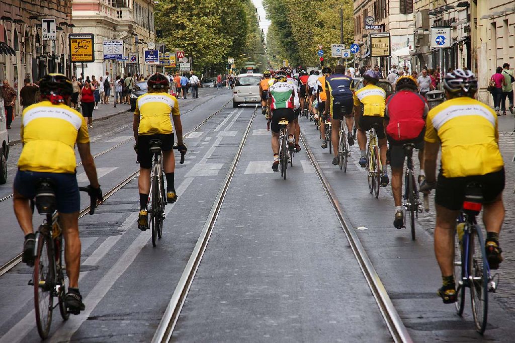 70 Zur Jugendherberge in Rom